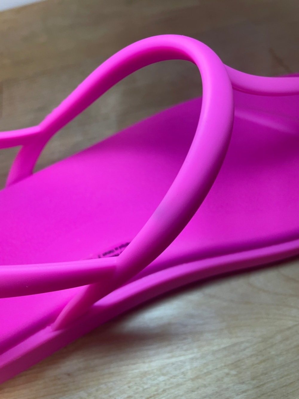 Crocs Women's Miami Thong Flip hot pink sandals size 11 - Picture 11 of 16